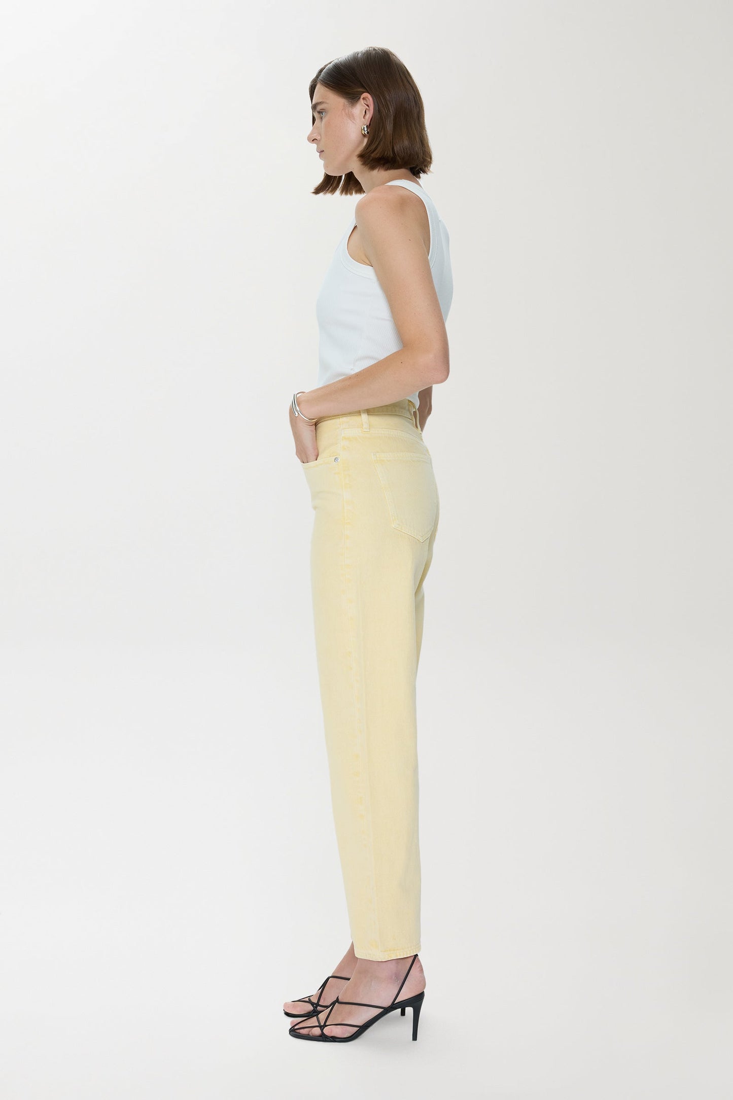 Allostudios – Lexi Mid Rise Bowed Straight Jeans - Lys Beige
