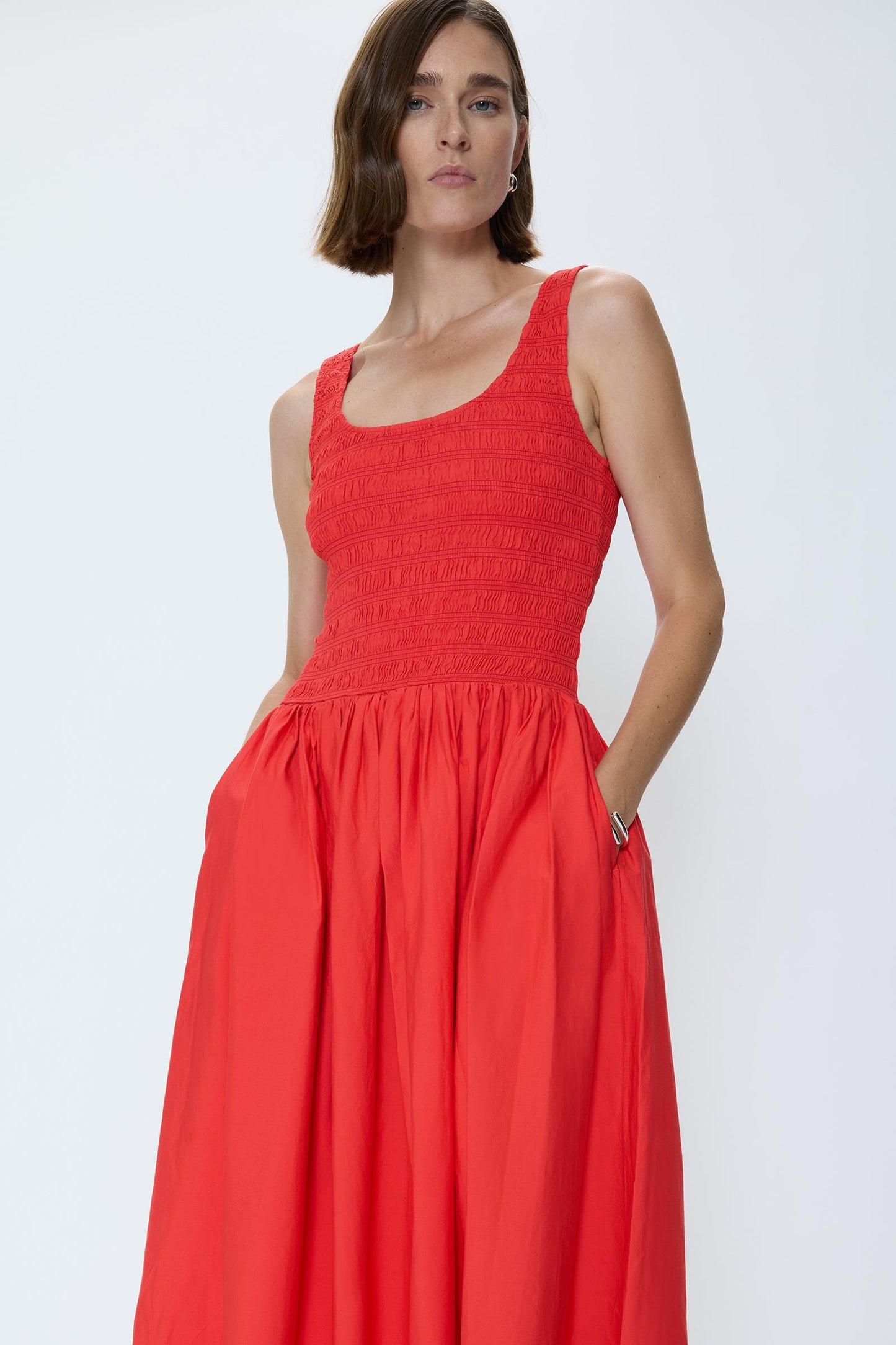 Allostudios Alessia Smocked Drop Waist Kjole - Kirsebærrød