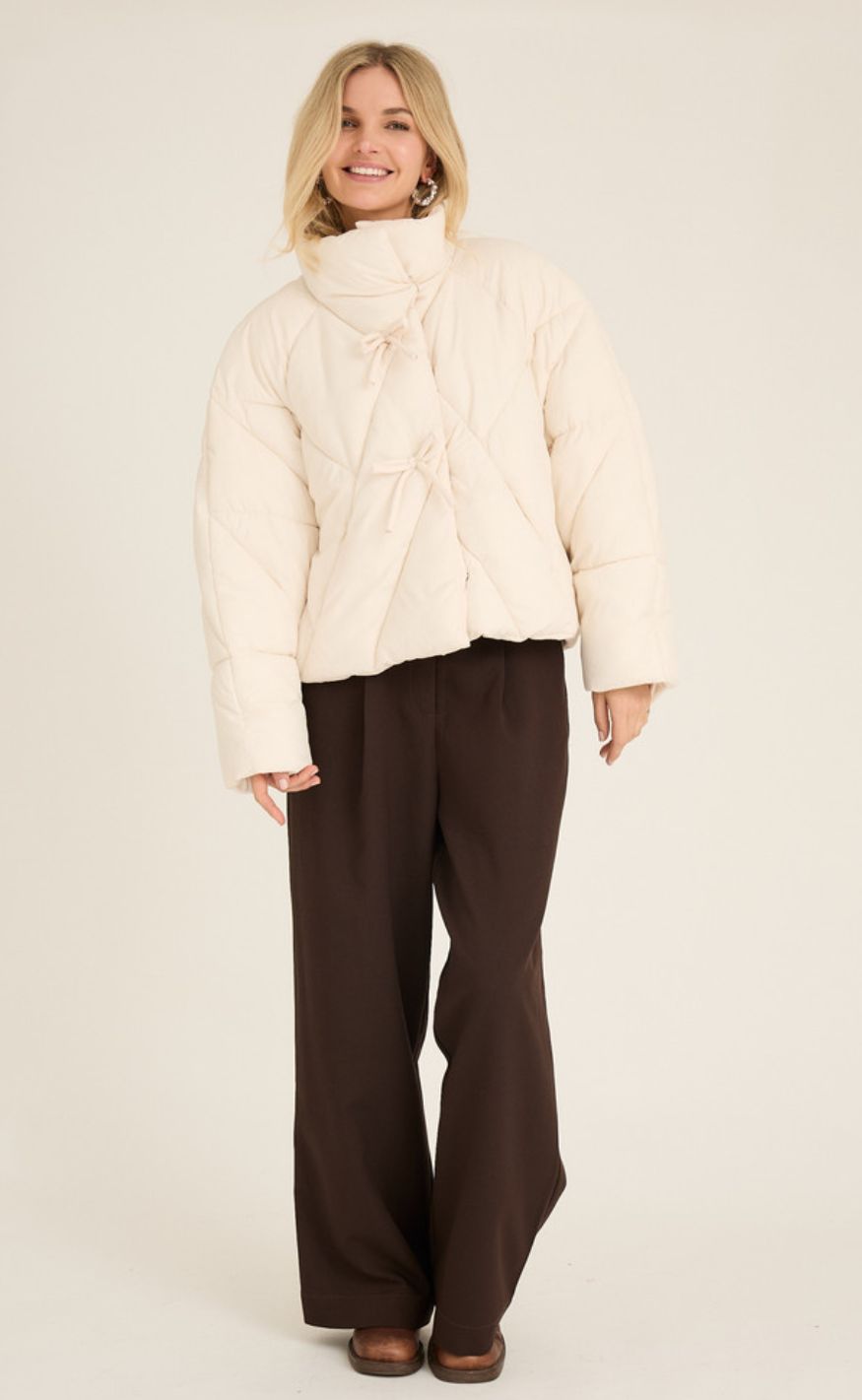 A-View Jakke - Bowy Puffer - Off White - allostudios
