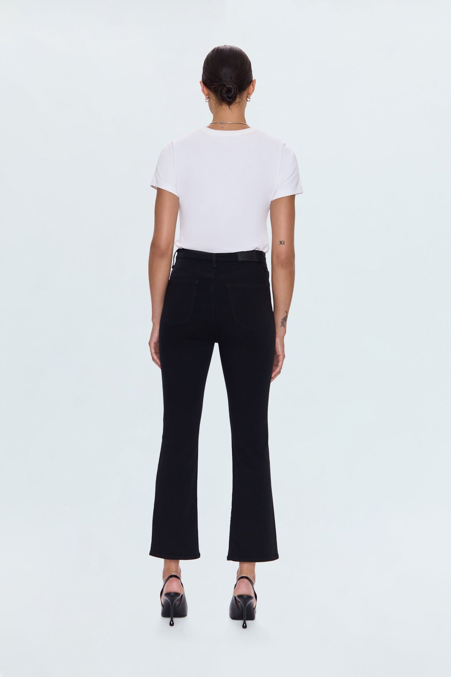Allostudios – Lennon Højtaljede Cropped Bootcut Jeans - Sort Denim