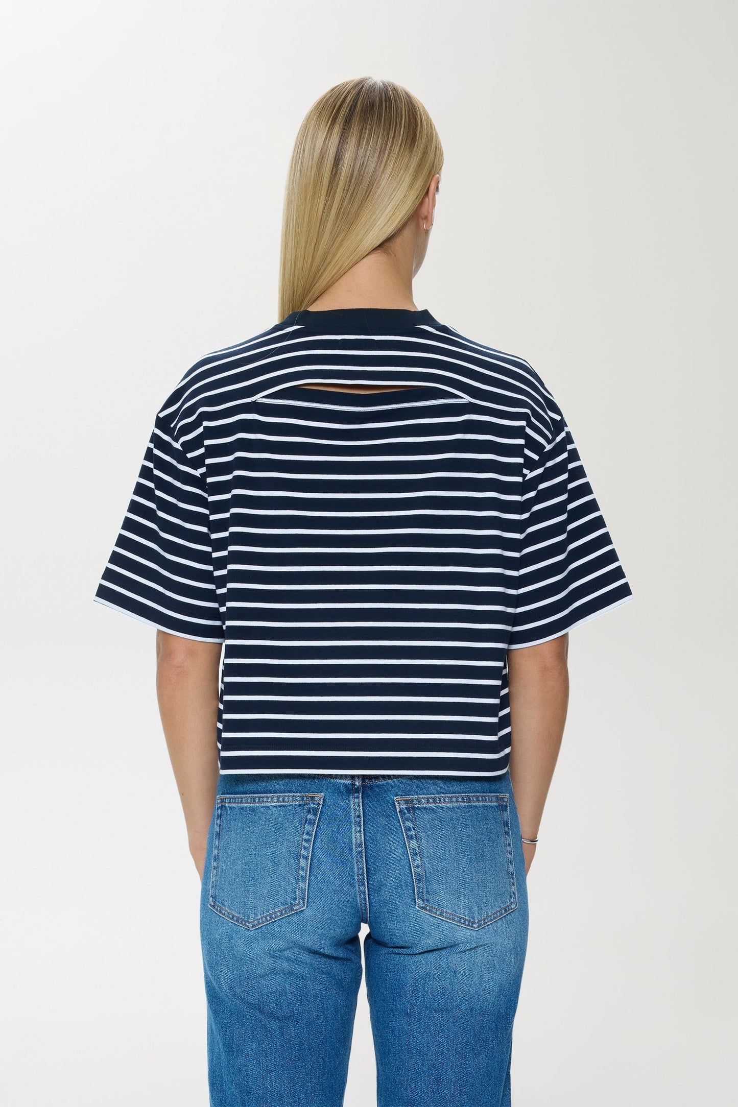Allostudios – Mae Cropped T-shirt - Navy/Hvid Stribet