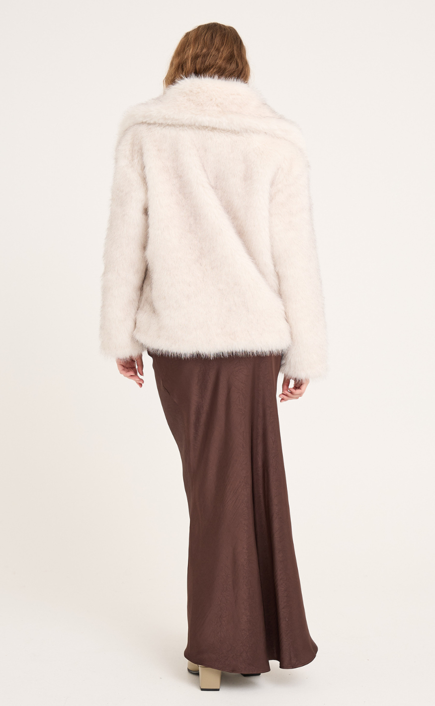 A-View Jakke - Fur - White/Black - allostudios