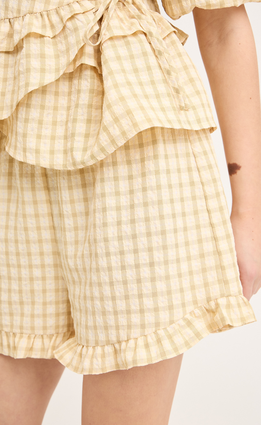 A-View Shorts - Aulina - Pale Yellow - allostudios