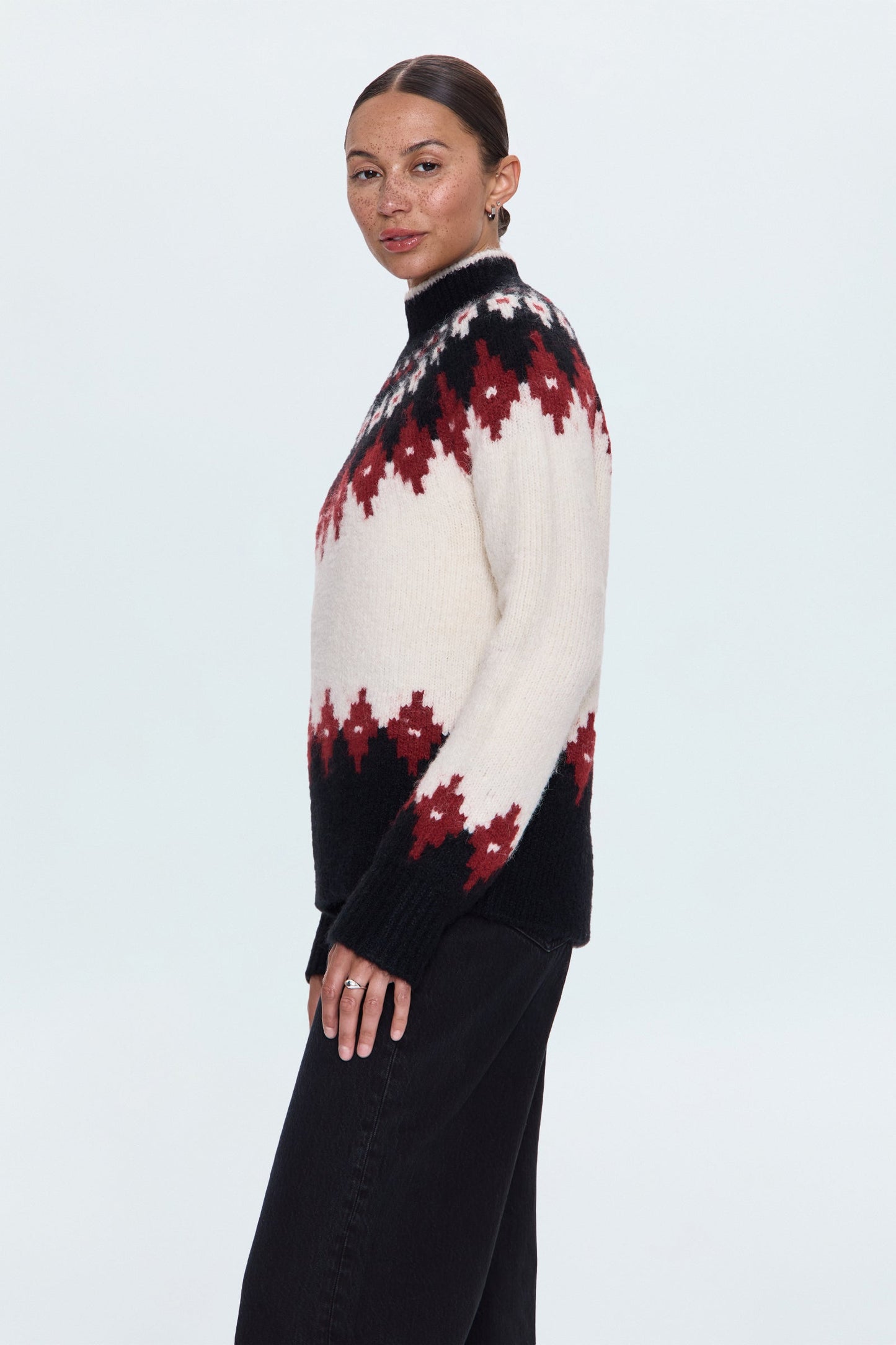 Allostudios – Astrid Strik Pullover Sweater - Hvid Oxblood