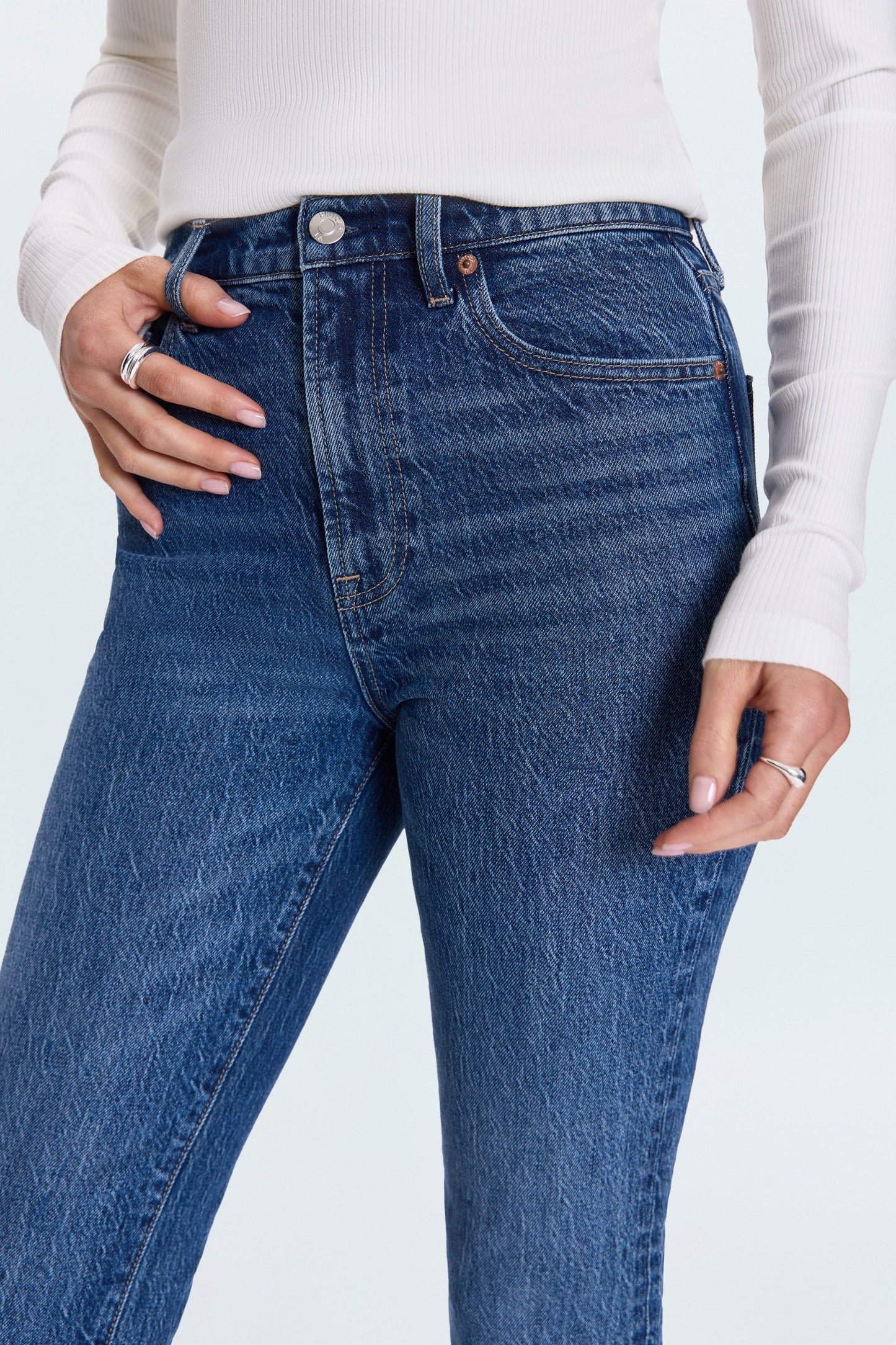 Allostudios – Bri Højtaljede Slim Straight Jeans - Blå Denim