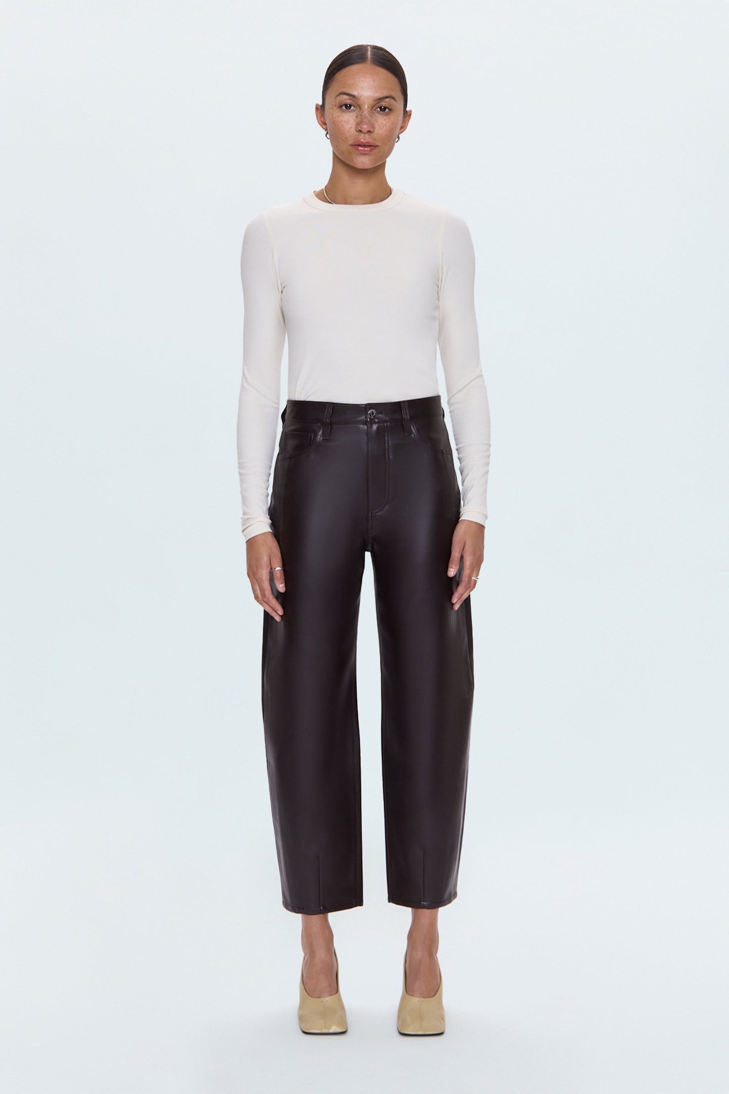 Allostudios – Eli Højtaljede Barrel Jeans - Dyb Brun Denim