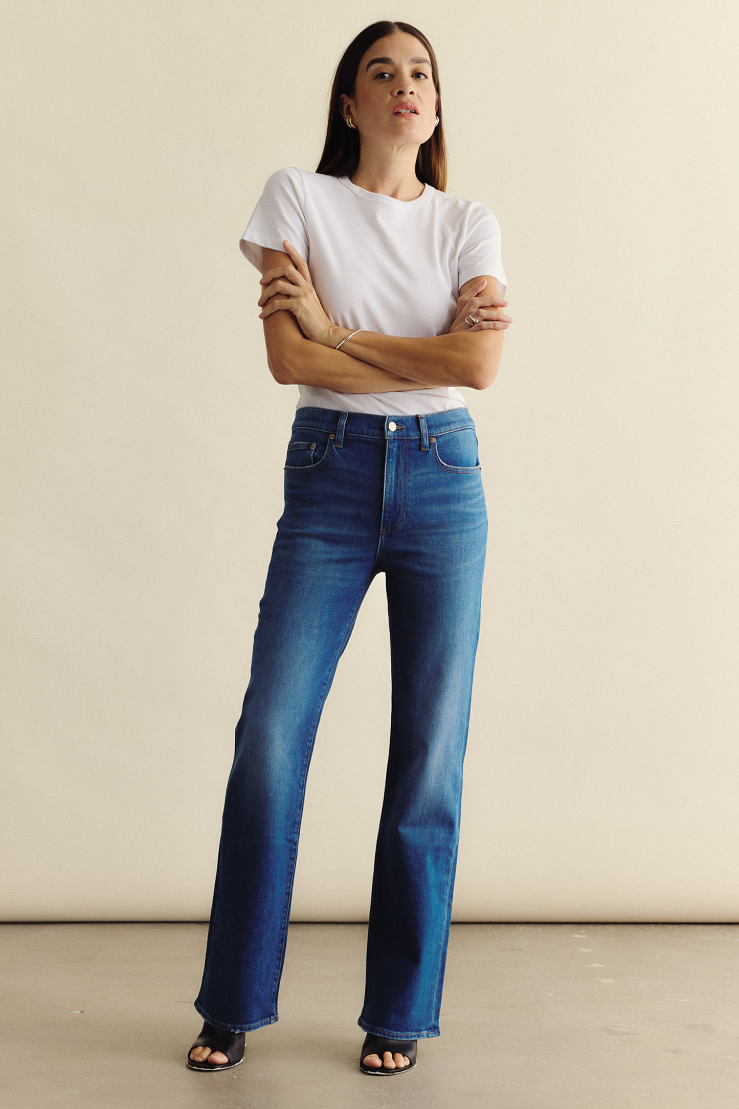 Allostudios Evie Højtaljede Slim Boot Jeans - Mellemblå