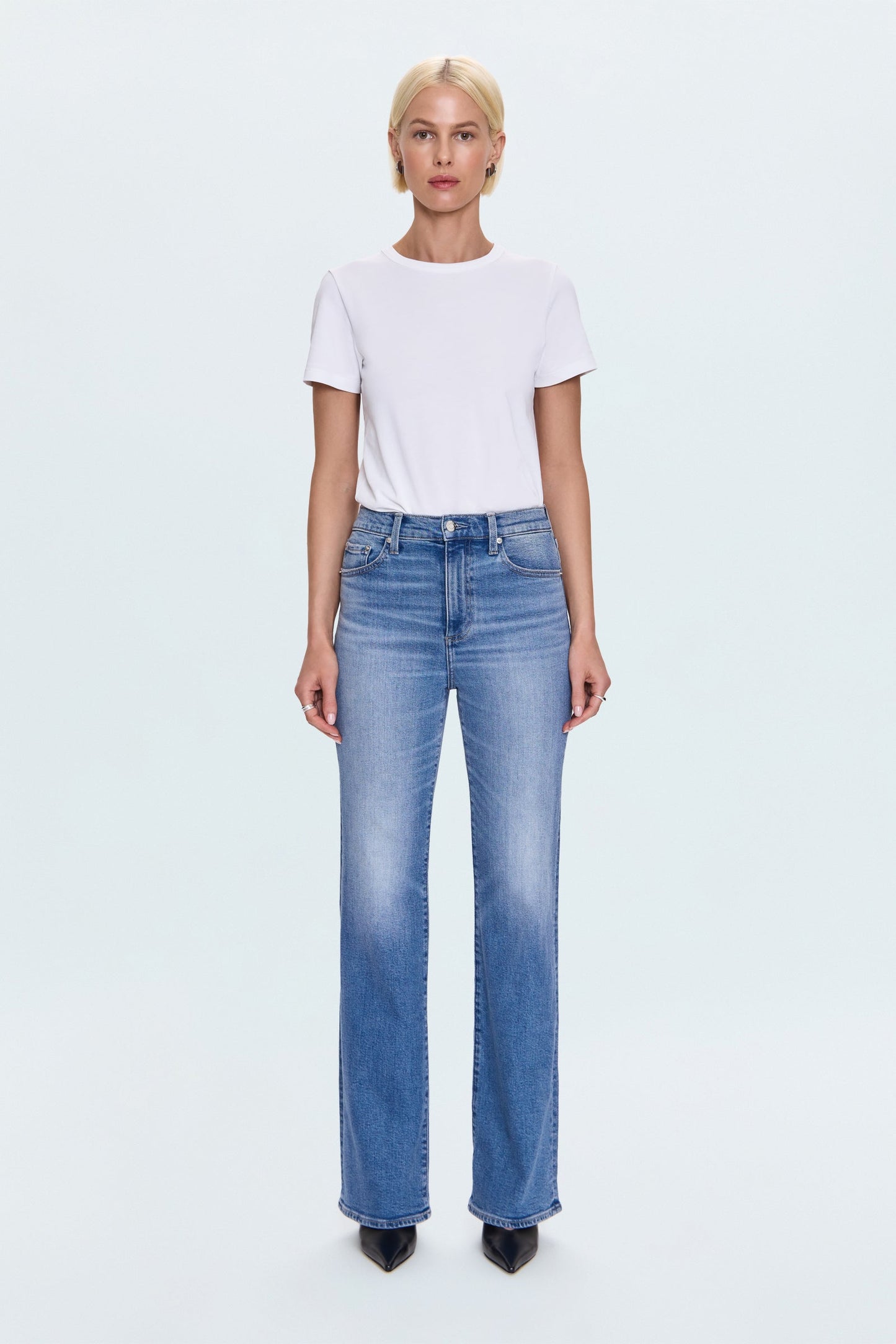 Allostudios – Evie Højtaljede Slim Boot Jeans - Mellemblå