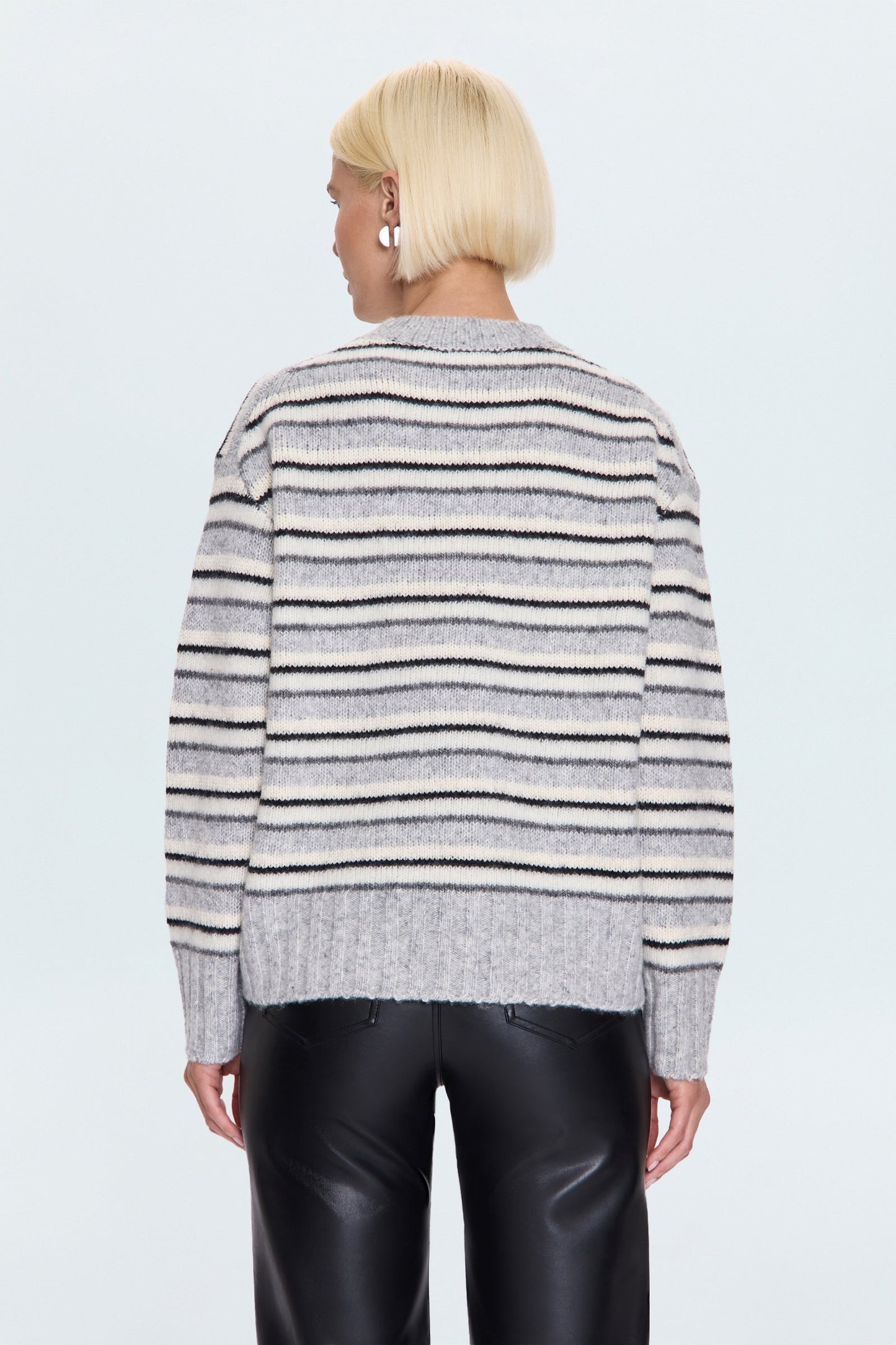 Allostudios – Hanna Oversized Strik Sweater - Grå/Hvid Stribet