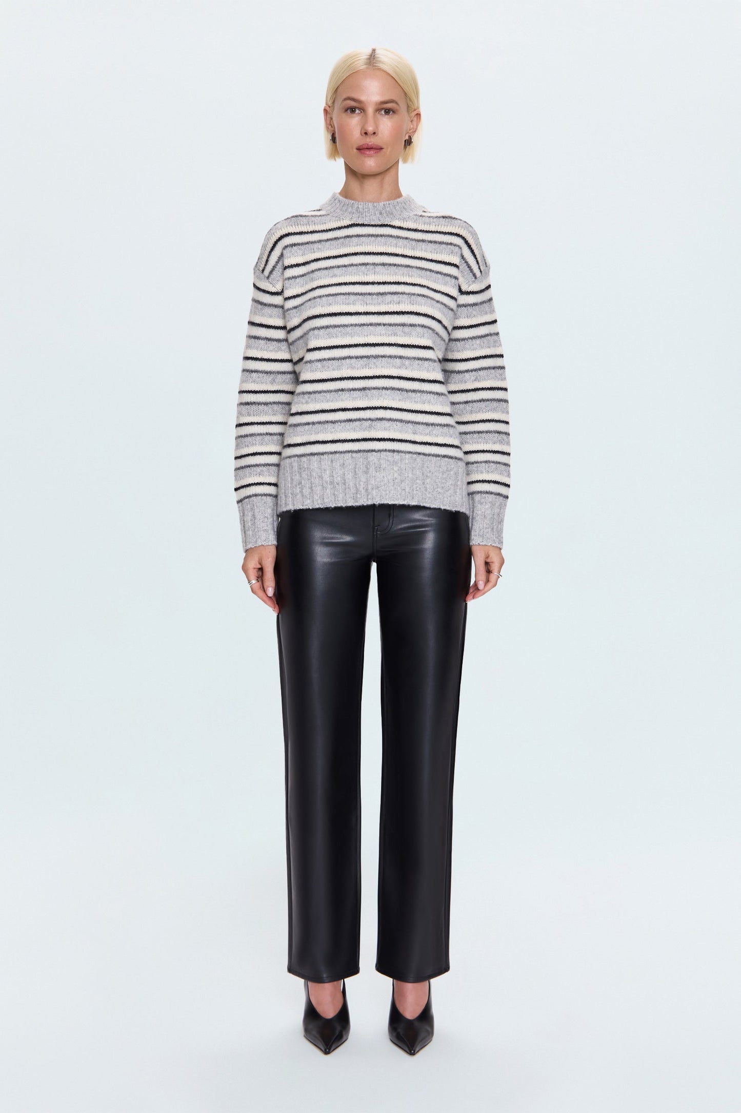 Allostudios – Hanna Oversized Strik Sweater - Grå/Hvid Stribet