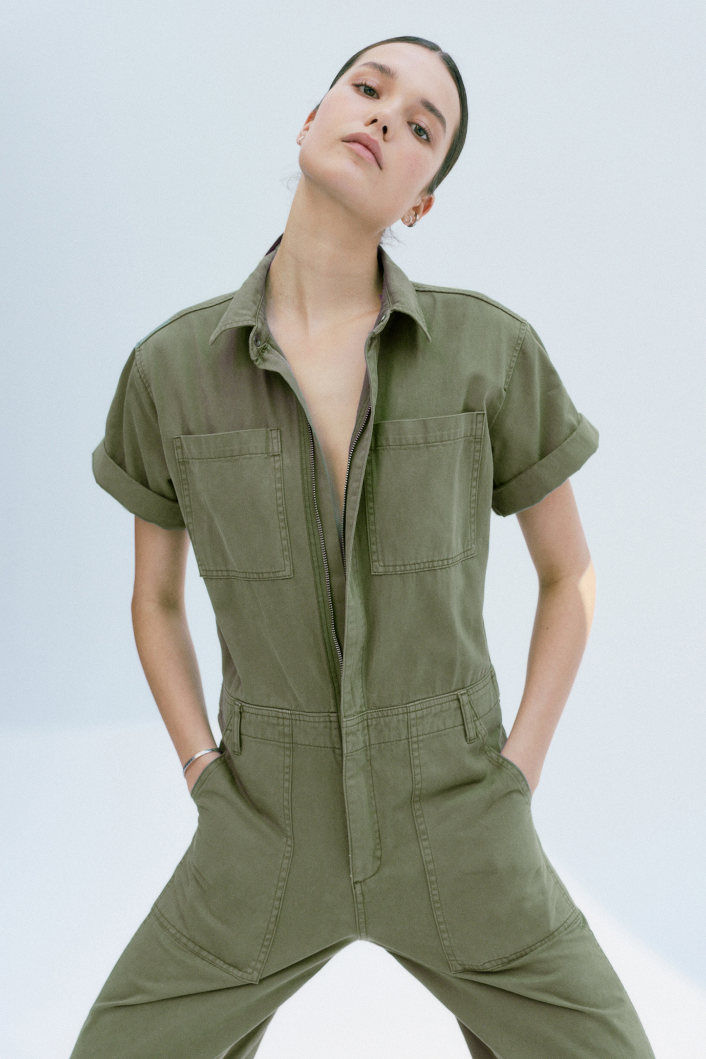 Allostudios – Cruz Kortærmet Barrel Leg Jumpsuit - Olivengrøn