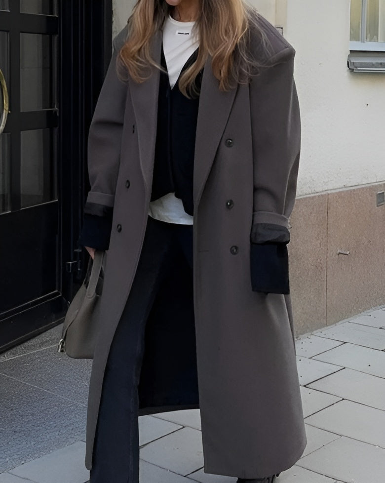 Claudia Manteau Oversize Dame – Elegant Dobbeltknappet Jakke med Strukturerede Skuldre - Allostudios