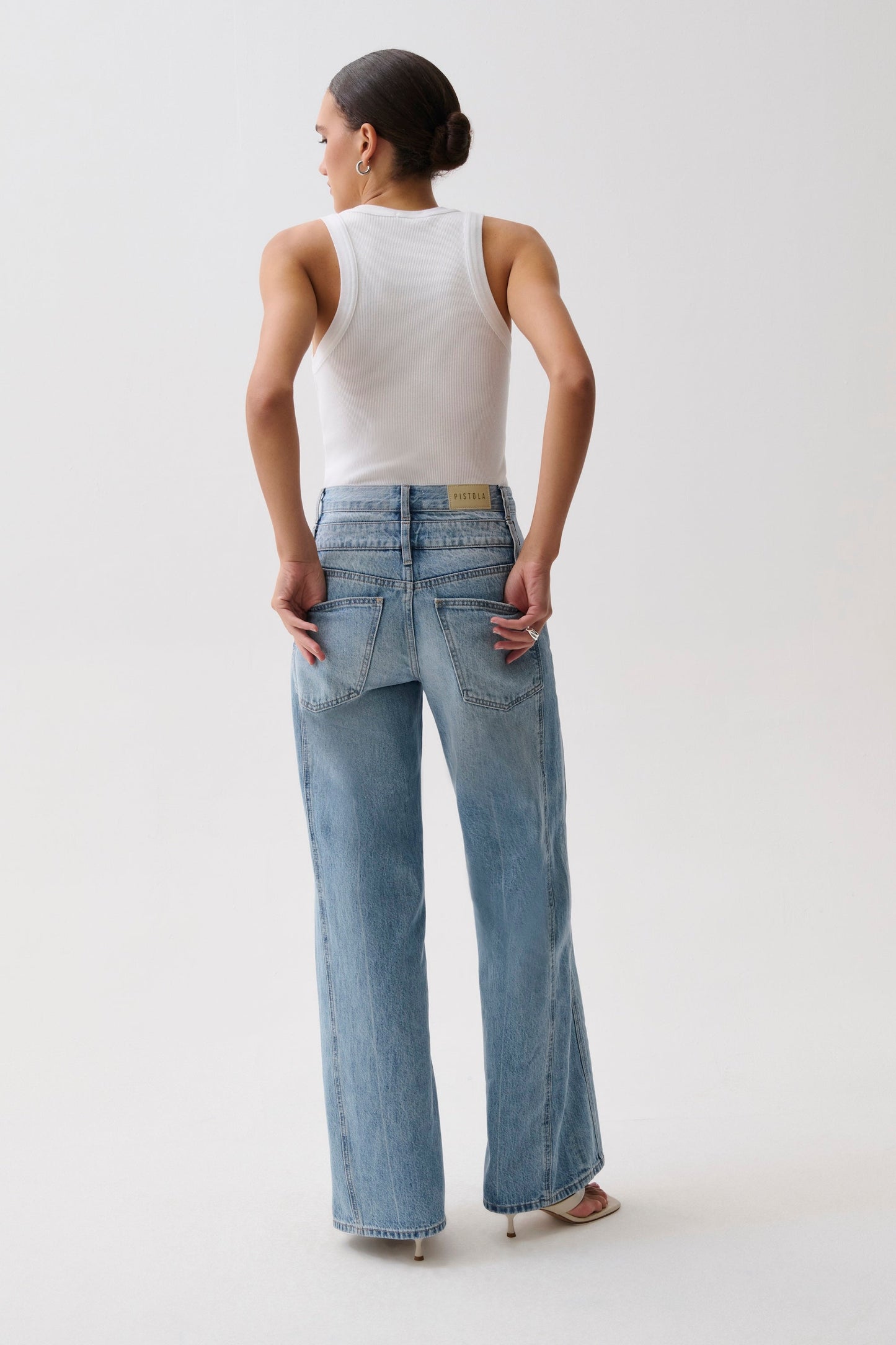 Allostudios – Caleb Højtaljede Stacked Waist Jeans - Light Blue Vintage Denim