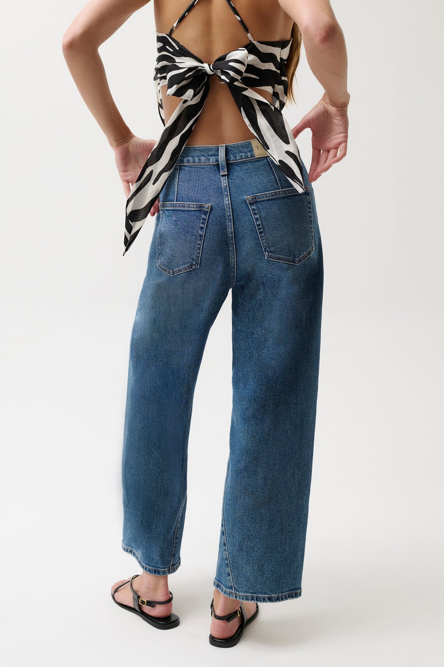 Allostudios – Kyra Højtaljede Bowed Ankle Jeans - Mørkeblå Denim