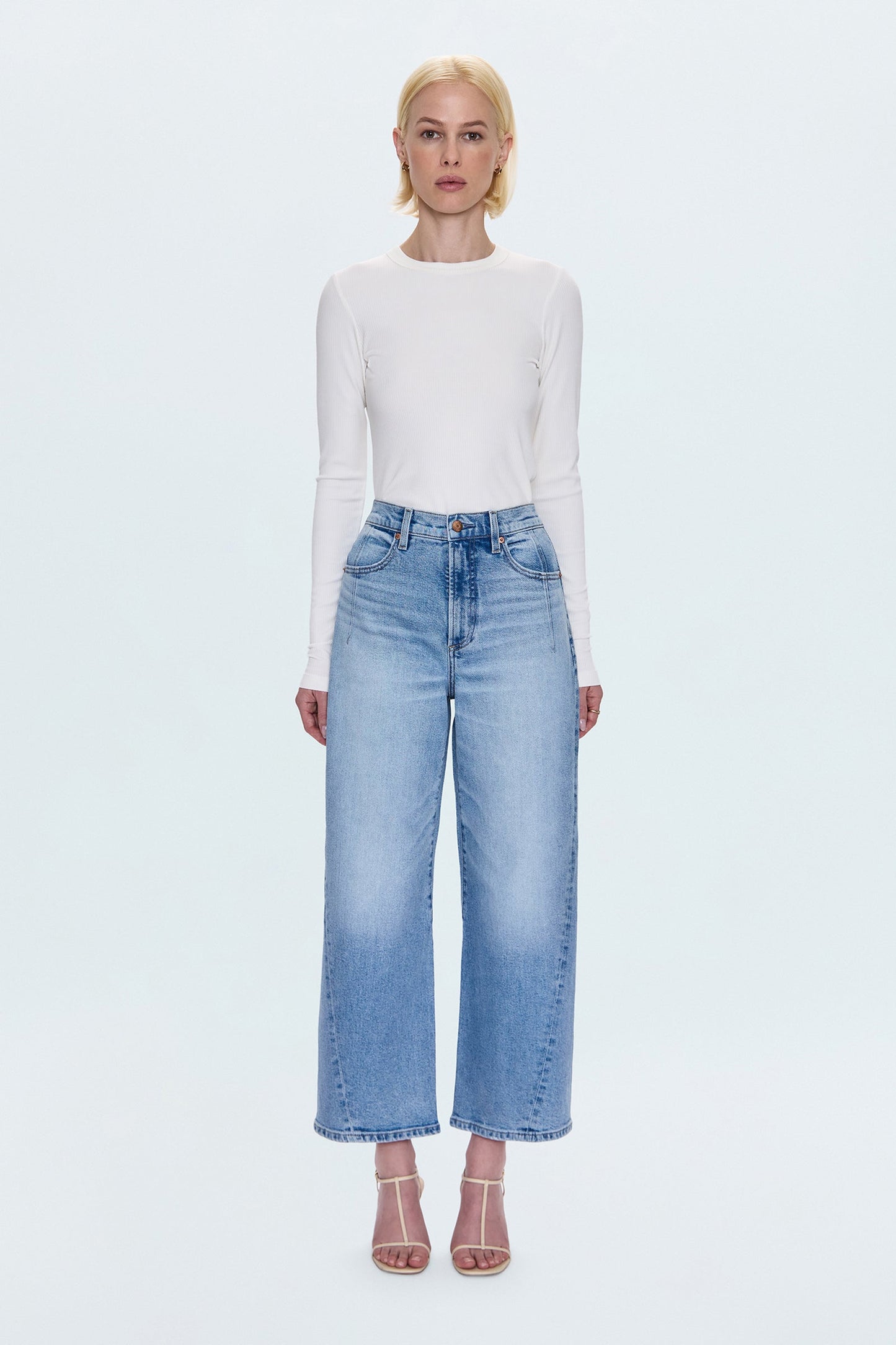 Allostudios – Kyra Højtaljede Bowed Ankle Jeans - Lyseblå Denim
