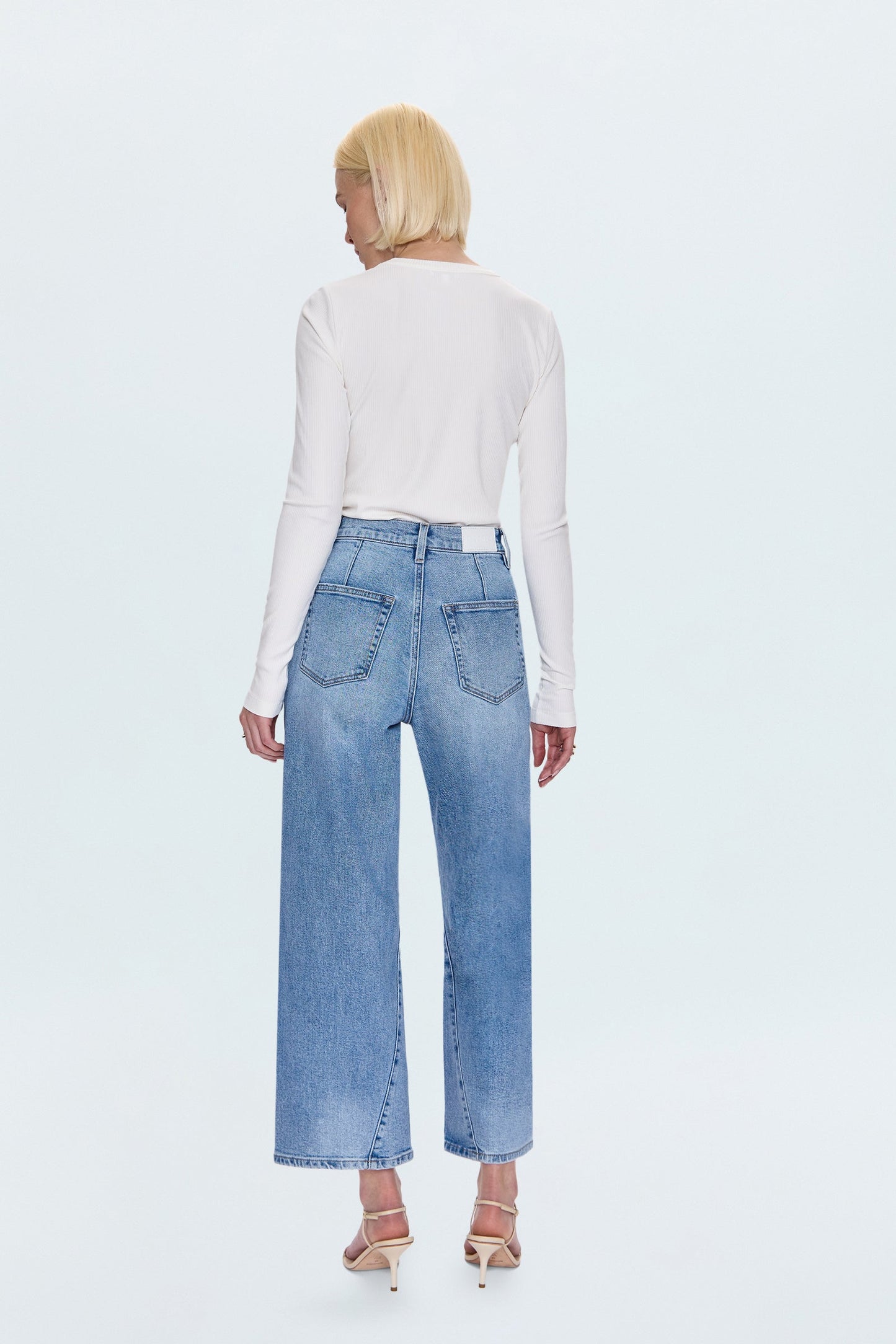 Allostudios – Kyra Højtaljede Bowed Ankle Jeans - Lyseblå Denim