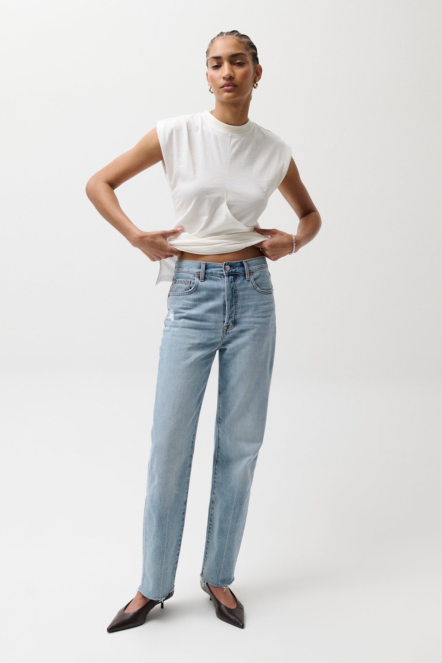 Allostudios – PETITE Cassie Super High Rise Straight Jeans - Lys Blå