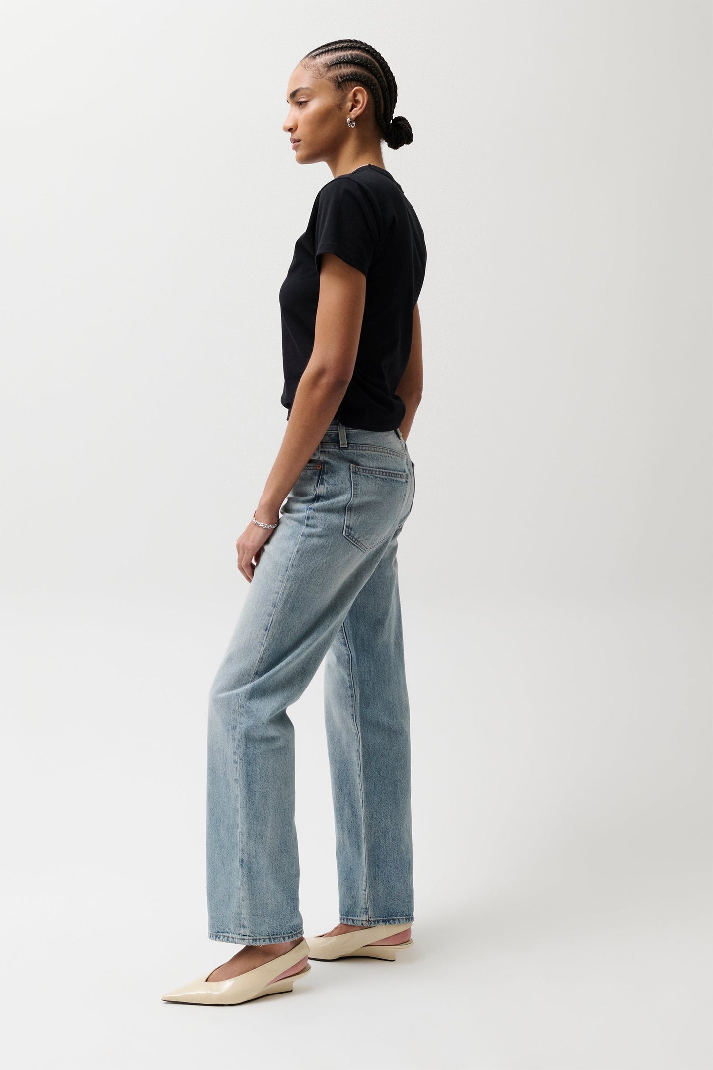 Allostudios – PETITE Cassie Super Højtaljede Straight Jeans - Lyseblå Denim