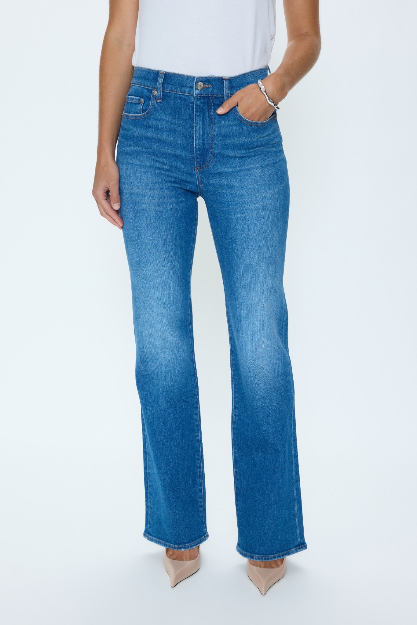 Allostudios Evie Højtaljede Slim Boot Jeans - Mellemblå