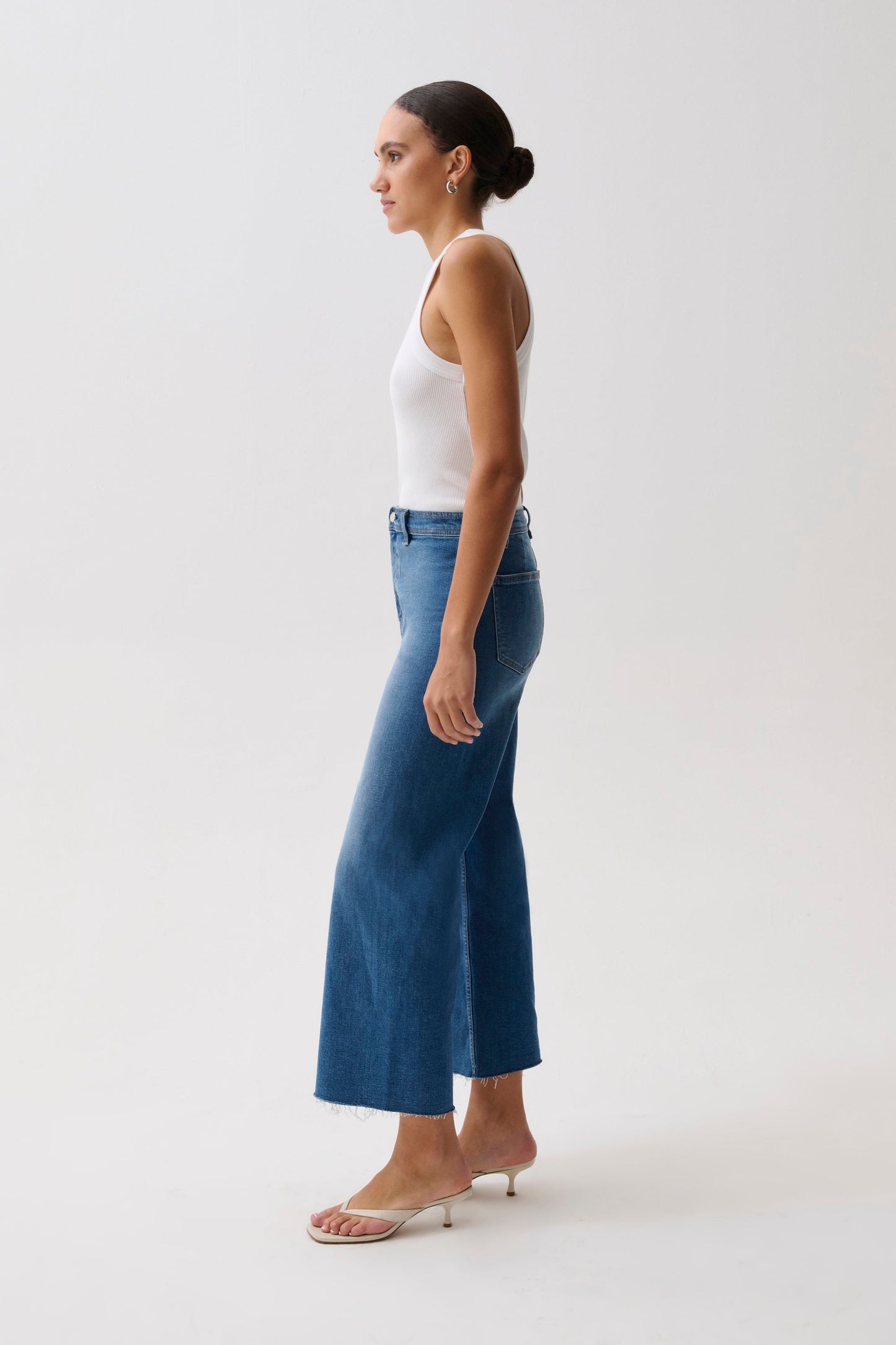 Allostudios – Penny Højtaljede Wide Leg Jeans - Mellemblå