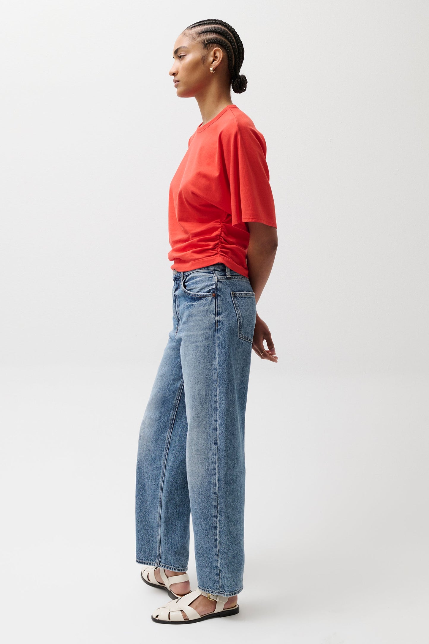 Allostudios – PETITE Wes Højtaljede Barrel Jeans - Medium Blue Wash