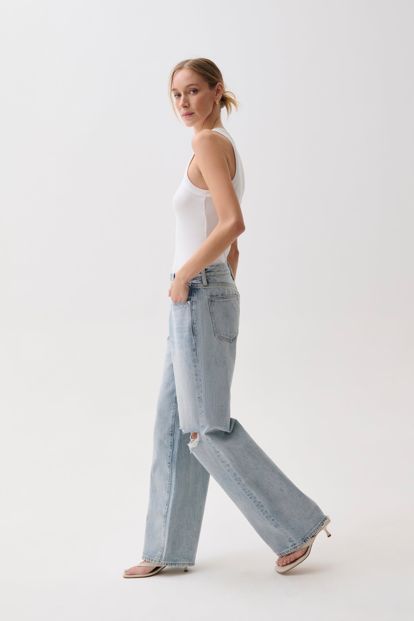 Allostudios – Hendrix Højtaljede Baggy Jeans - Slidt Lys Blå