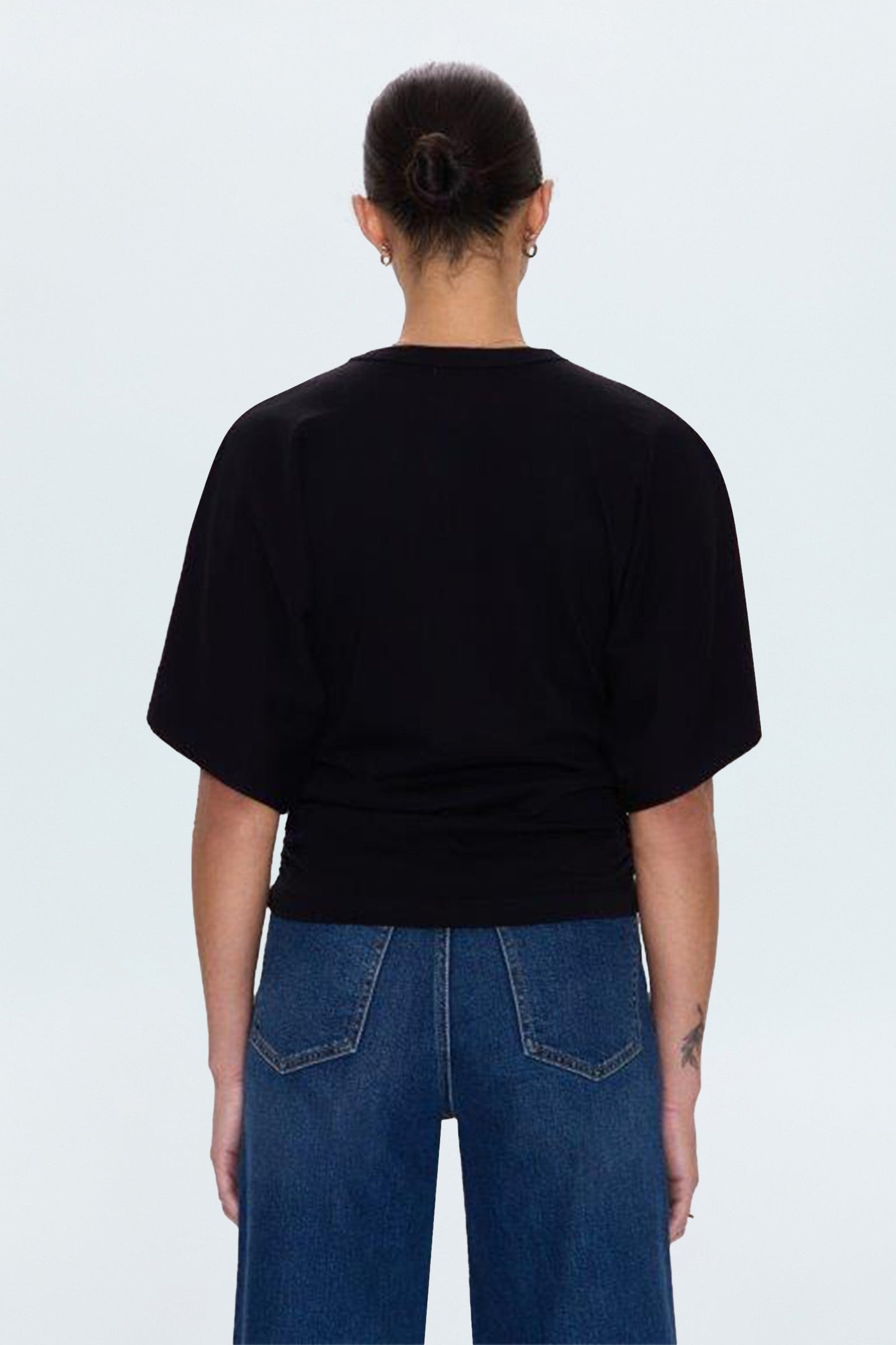 Allostudios – Veronica Kimono Sleeve Fitted Tee - Sort T-shirt