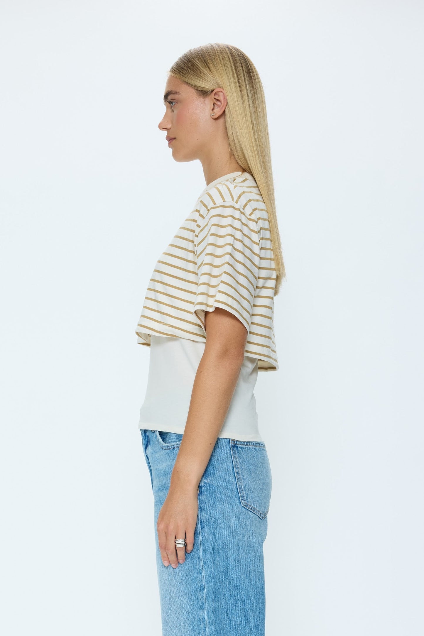 Allostudios – Camryn Boxy T-shirt med Overlay - Beige