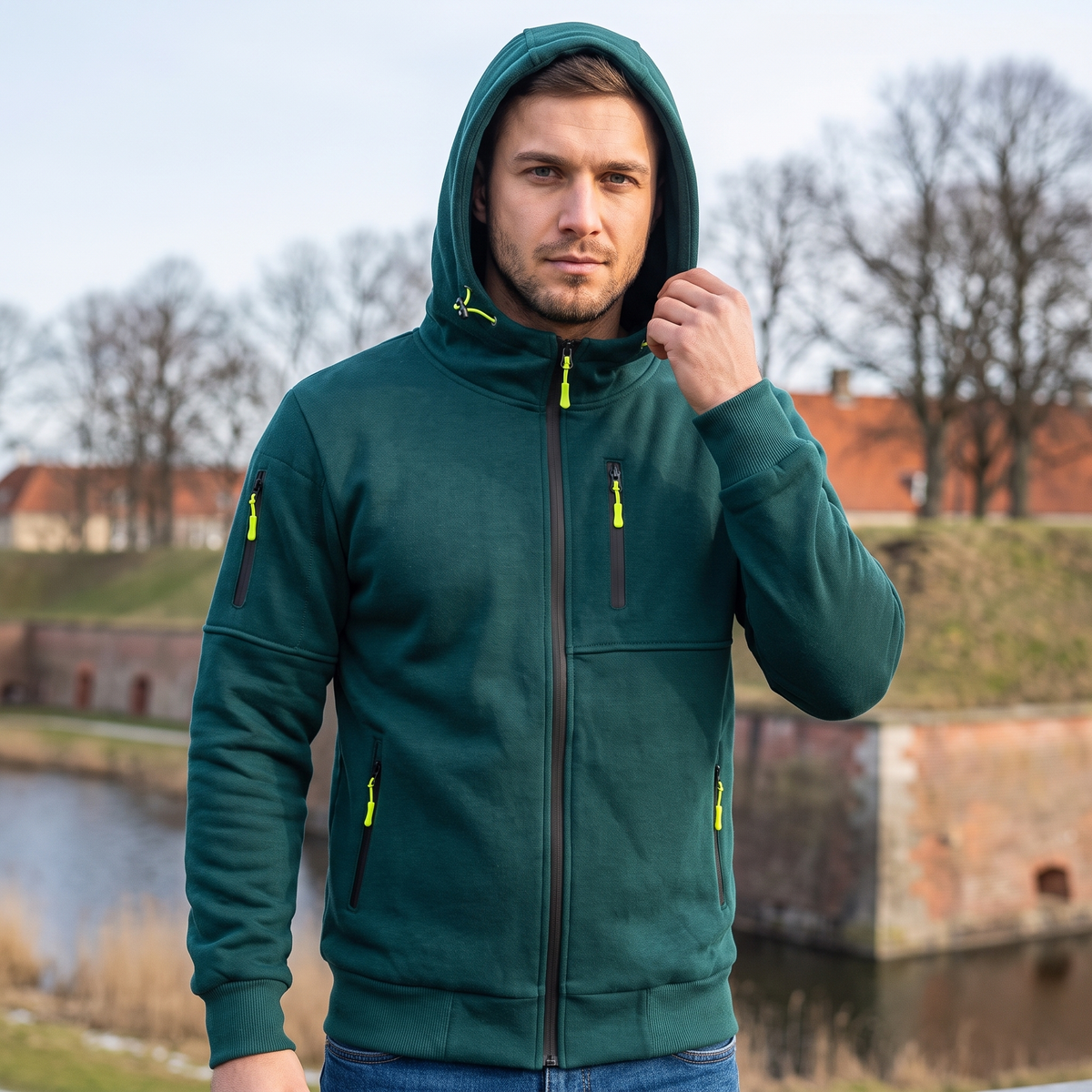 Hoodie Med Lynlås Til Mænd Med Hætte Og Praktiske Lynlåslommer