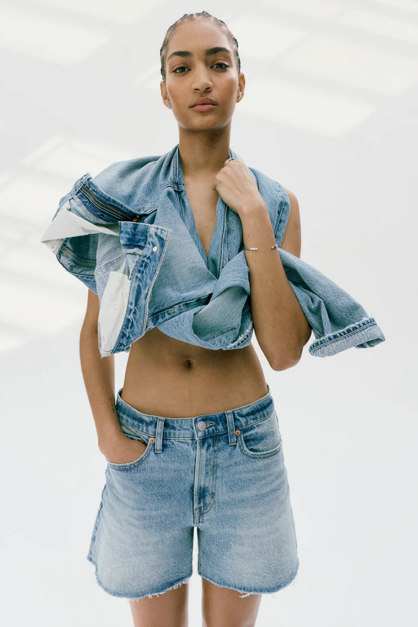 Allostudios – Kennedy Mid Rise Denim Shorts - Solbleget Blå