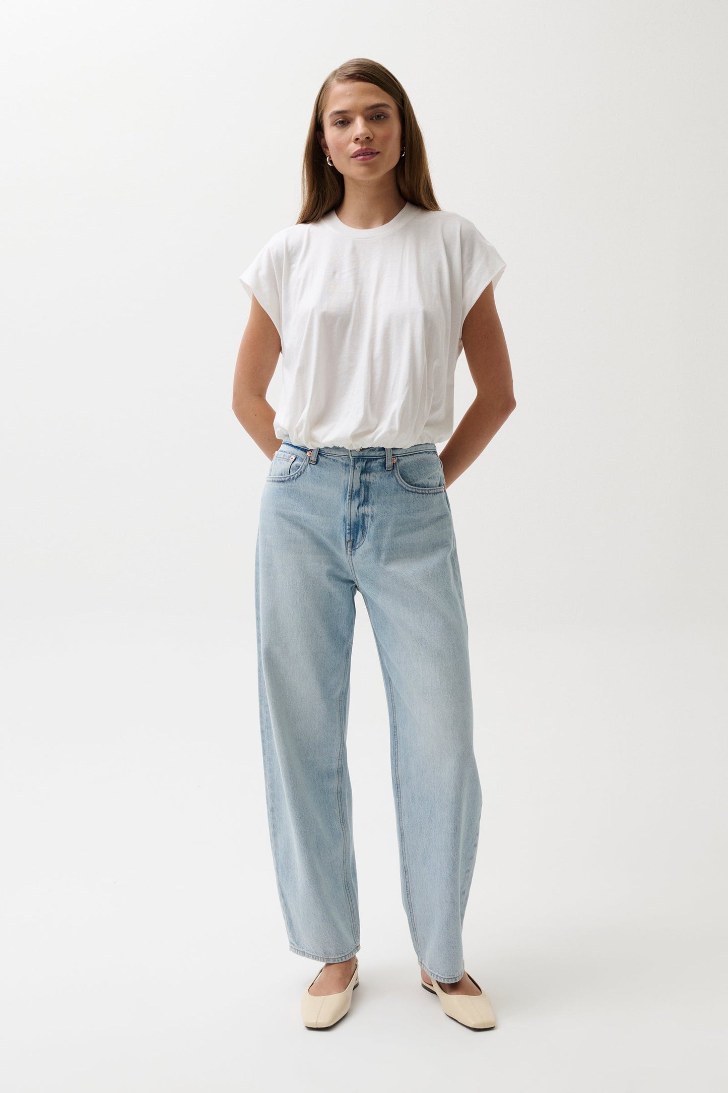 Allostudios – Wes Højtaljede Barrel Jeans - Lyseblå Denim